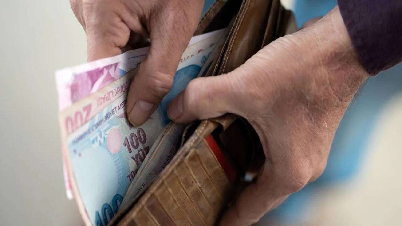 SGK Uzmanı Özgür Erdursun net rakam verdi: Emekli maaşlarına yeni artış geliyor! 7